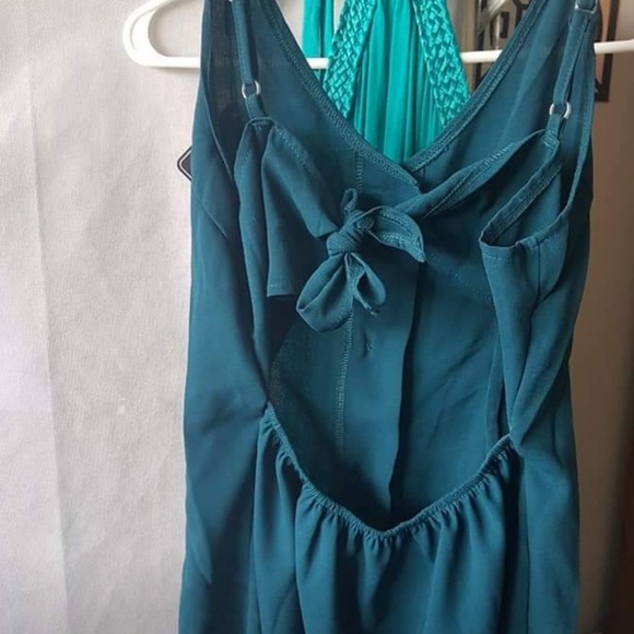 Dresses - Picture 2 of 2